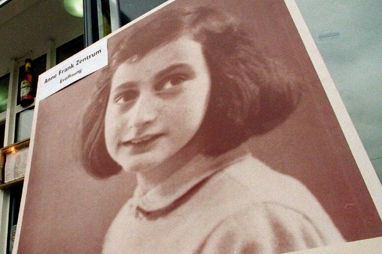 Shoah: indagine Usa identifica sospetto che trad� Anna Frank © ANSA/EPA