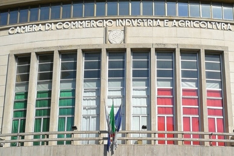 - RIPRODUZIONE RISERVATA
