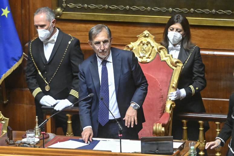 - RIPRODUZIONE RISERVATA