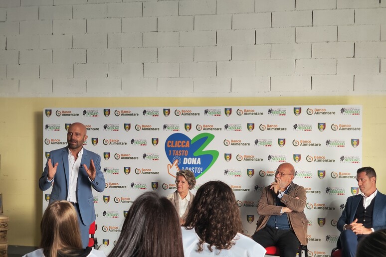 - RIPRODUZIONE RISERVATA