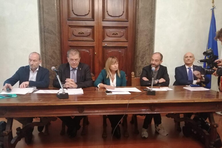 - RIPRODUZIONE RISERVATA