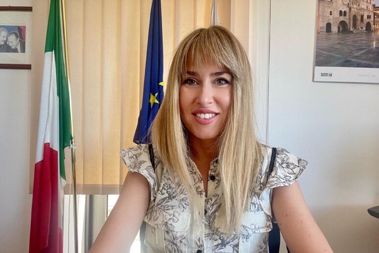 - RIPRODUZIONE RISERVATA