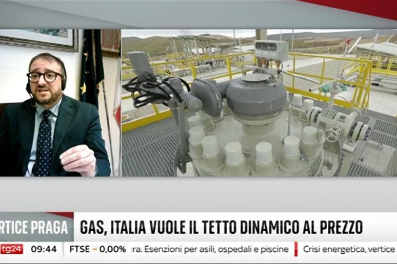 - RIPRODUZIONE RISERVATA