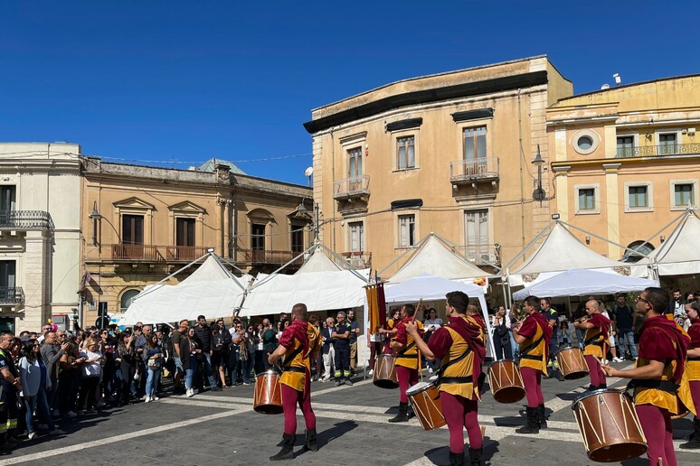 - RIPRODUZIONE RISERVATA