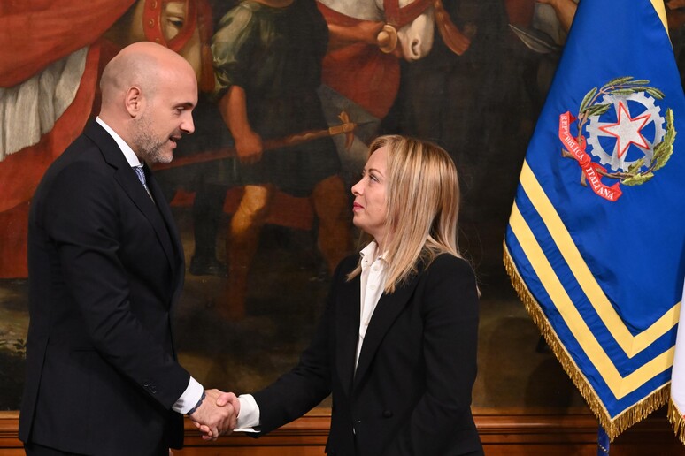 - RIPRODUZIONE RISERVATA