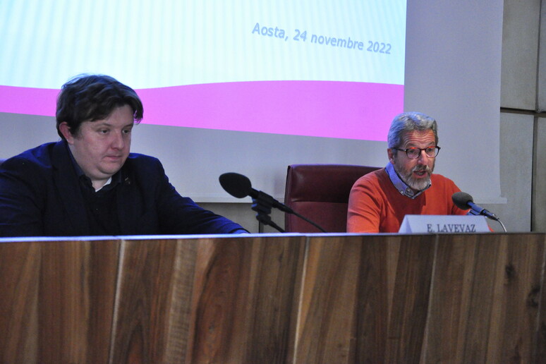 - RIPRODUZIONE RISERVATA