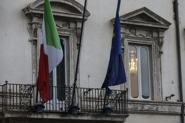 Vertice a Palazzo Chigi - RIPRODUZIONE RISERVATA