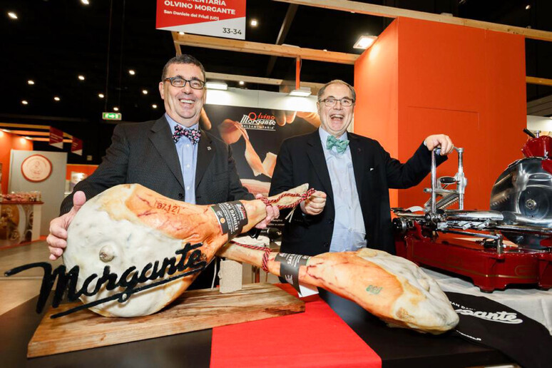 - RIPRODUZIONE RISERVATA