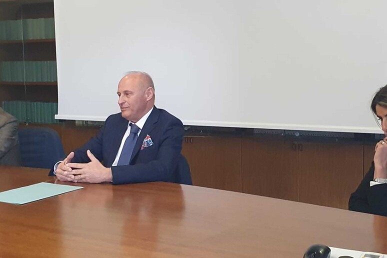 - RIPRODUZIONE RISERVATA