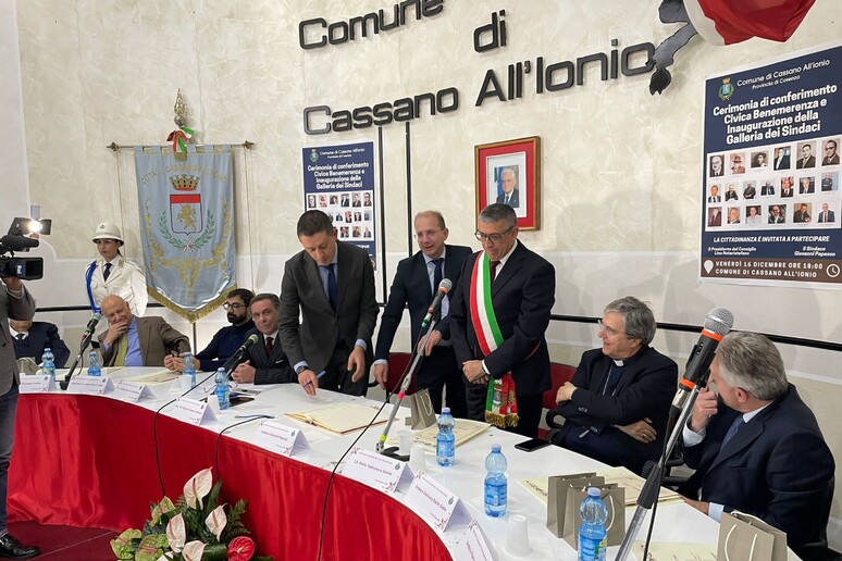 - RIPRODUZIONE RISERVATA