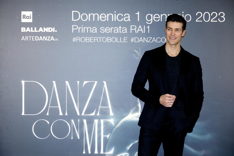 Photocall del programma televisivo  'Danza con Me ' con Roberto Bolle negli studi Rai di corso Sempione - RIPRODUZIONE RISERVATA