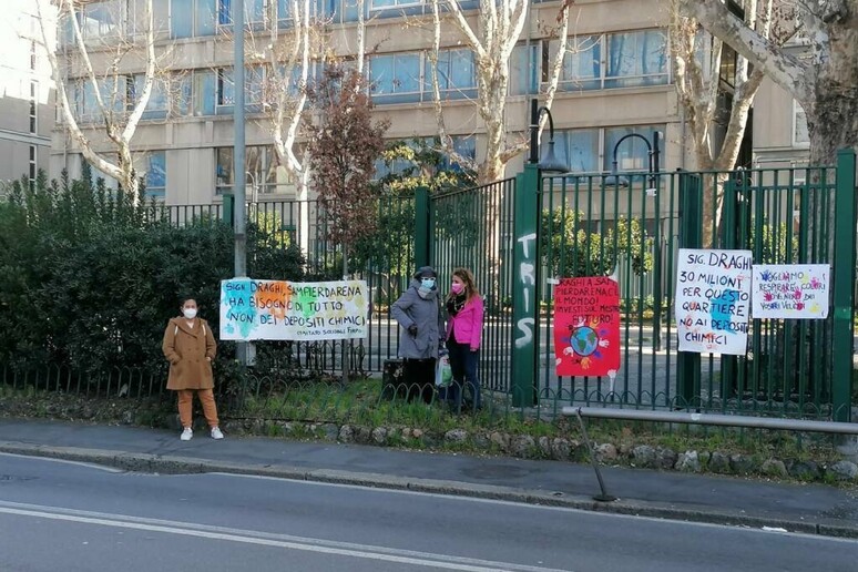 - RIPRODUZIONE RISERVATA
