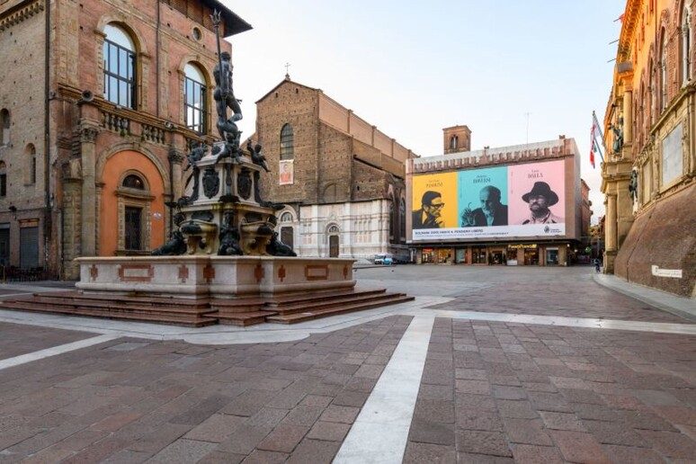 - RIPRODUZIONE RISERVATA