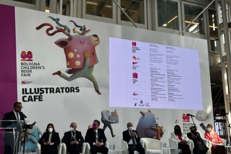 - RIPRODUZIONE RISERVATA