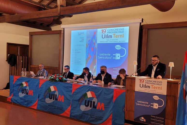 - RIPRODUZIONE RISERVATA
