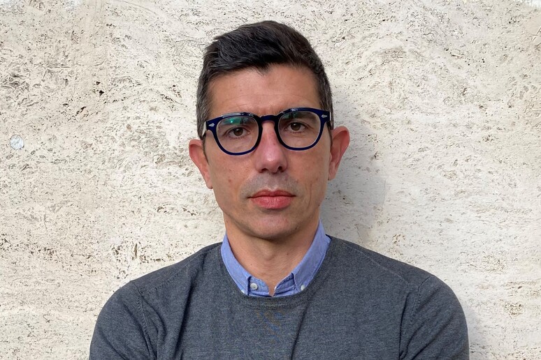 - RIPRODUZIONE RISERVATA