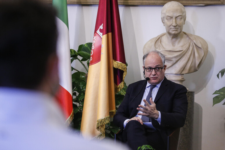 - RIPRODUZIONE RISERVATA