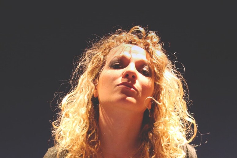 - RIPRODUZIONE RISERVATA