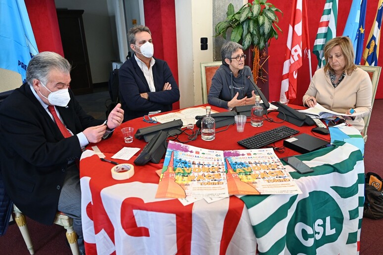 - RIPRODUZIONE RISERVATA