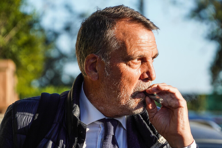- RIPRODUZIONE RISERVATA