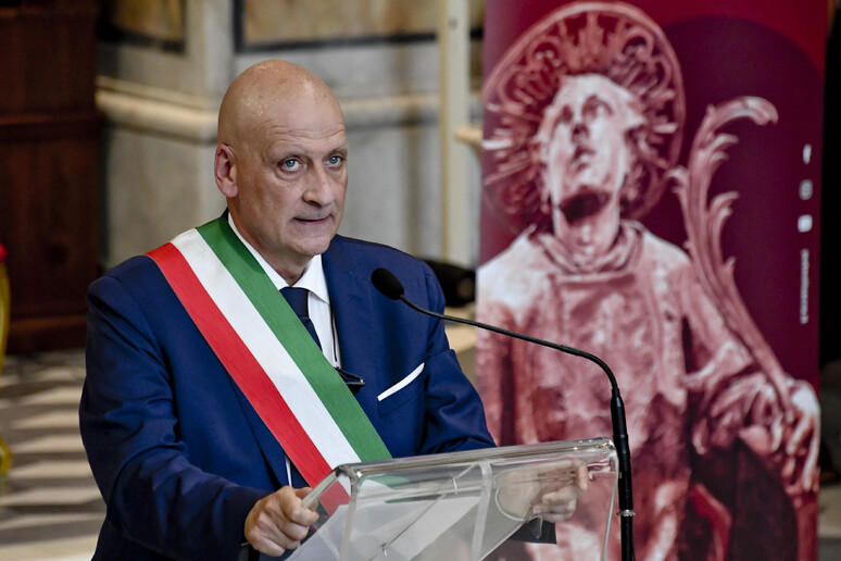 - RIPRODUZIONE RISERVATA