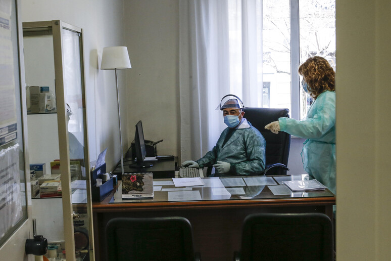- RIPRODUZIONE RISERVATA