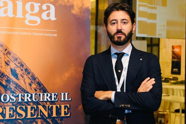 - RIPRODUZIONE RISERVATA