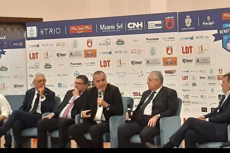 - RIPRODUZIONE RISERVATA