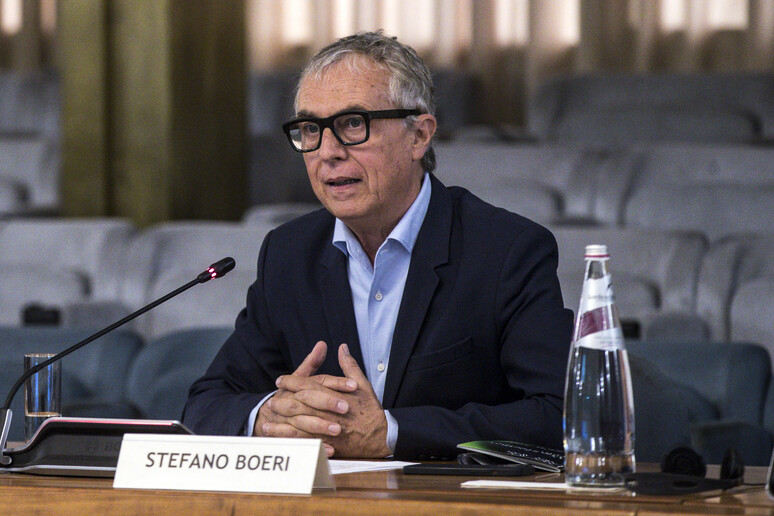 - RIPRODUZIONE RISERVATA