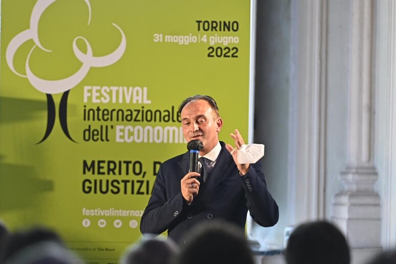 - RIPRODUZIONE RISERVATA