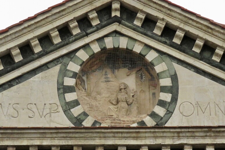 - RIPRODUZIONE RISERVATA