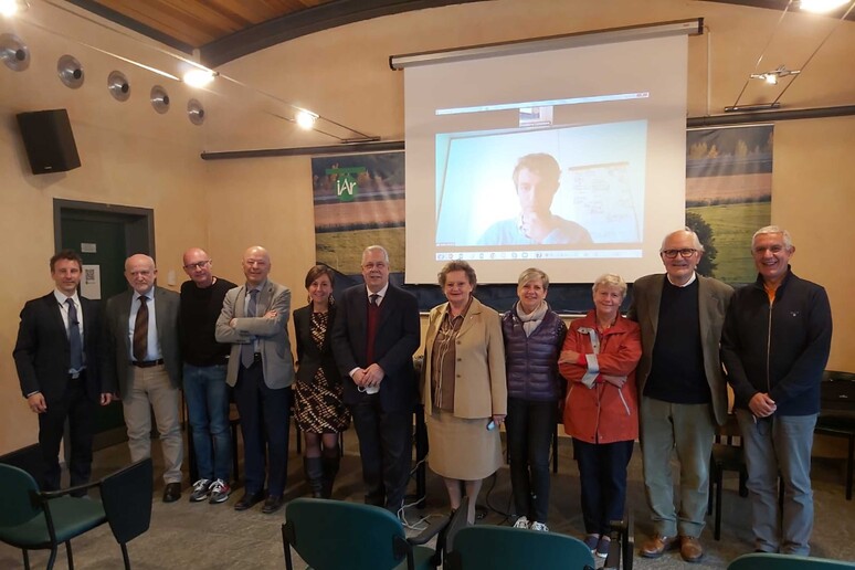 - RIPRODUZIONE RISERVATA