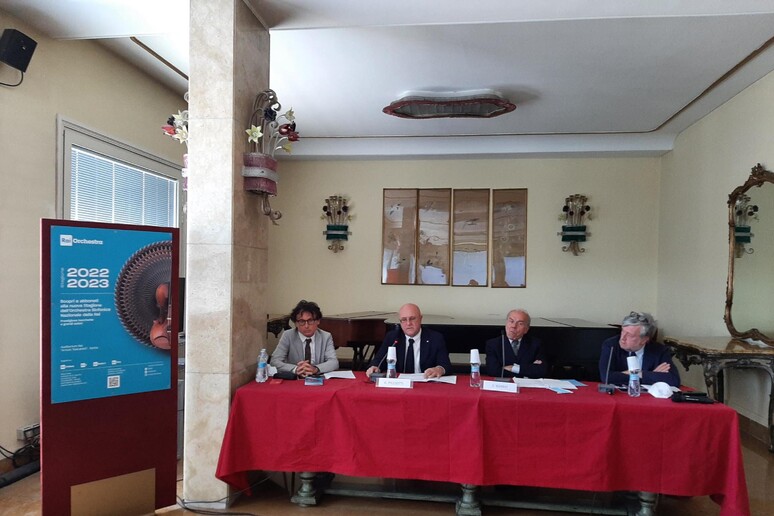 - RIPRODUZIONE RISERVATA