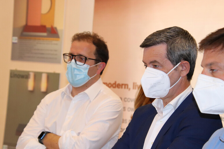 - RIPRODUZIONE RISERVATA
