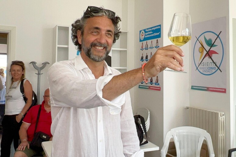 Mario Conio - RIPRODUZIONE RISERVATA