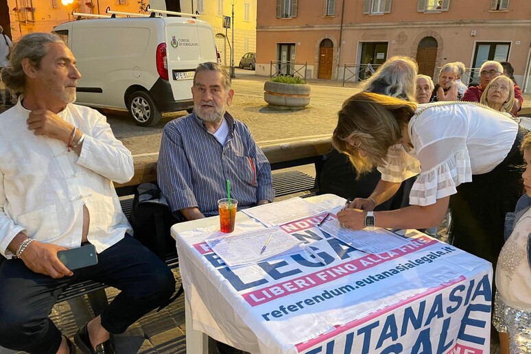 - RIPRODUZIONE RISERVATA