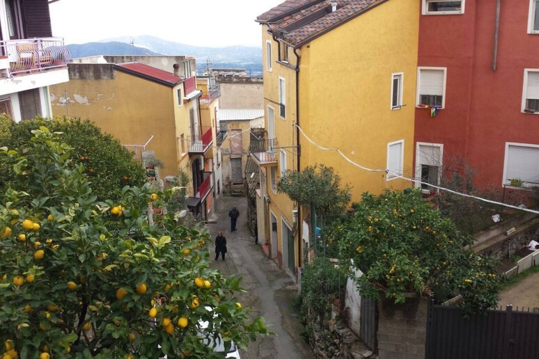 - RIPRODUZIONE RISERVATA