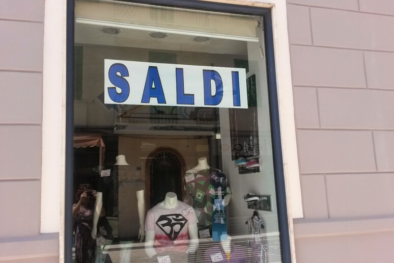 - RIPRODUZIONE RISERVATA
