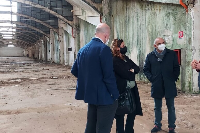 - RIPRODUZIONE RISERVATA