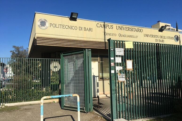 - RIPRODUZIONE RISERVATA