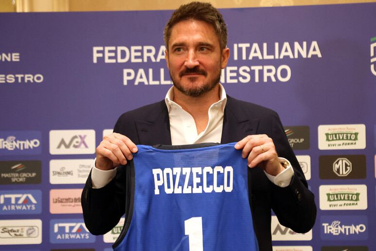 - RIPRODUZIONE RISERVATA