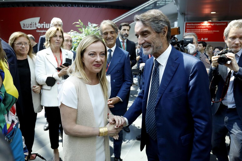 - RIPRODUZIONE RISERVATA