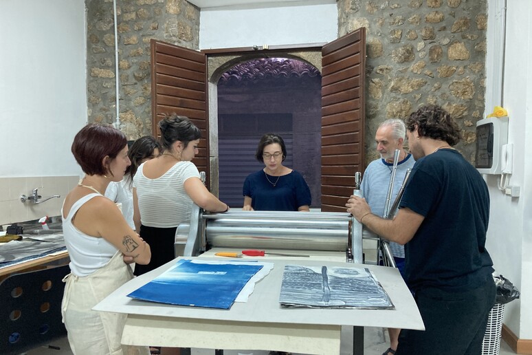 - RIPRODUZIONE RISERVATA