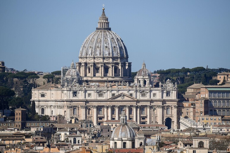 Una veduta della Basilica di San Pietro - RIPRODUZIONE RISERVATA