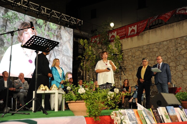 - RIPRODUZIONE RISERVATA