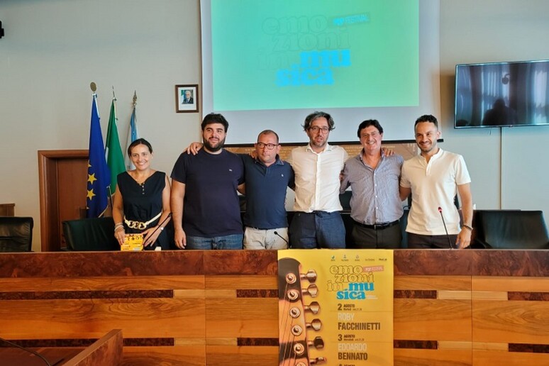 - RIPRODUZIONE RISERVATA
