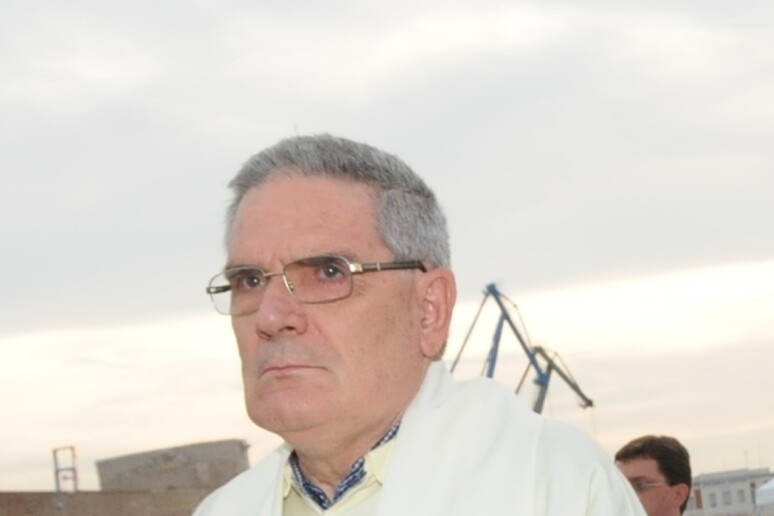 - RIPRODUZIONE RISERVATA