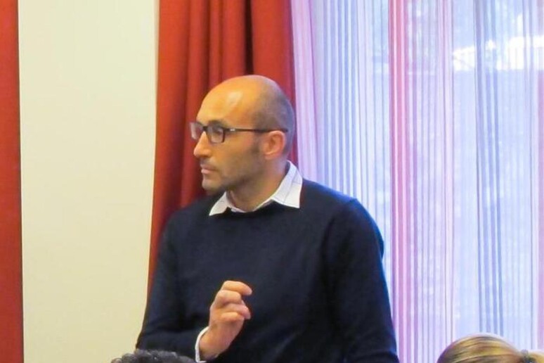 - RIPRODUZIONE RISERVATA