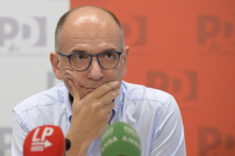 - RIPRODUZIONE RISERVATA