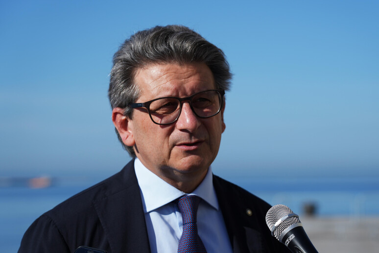 - RIPRODUZIONE RISERVATA